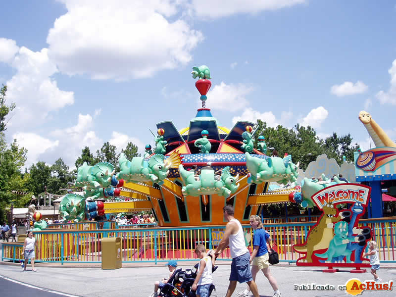 Imagen de Disney´s Animal Kingdom  TriceraTop Spin